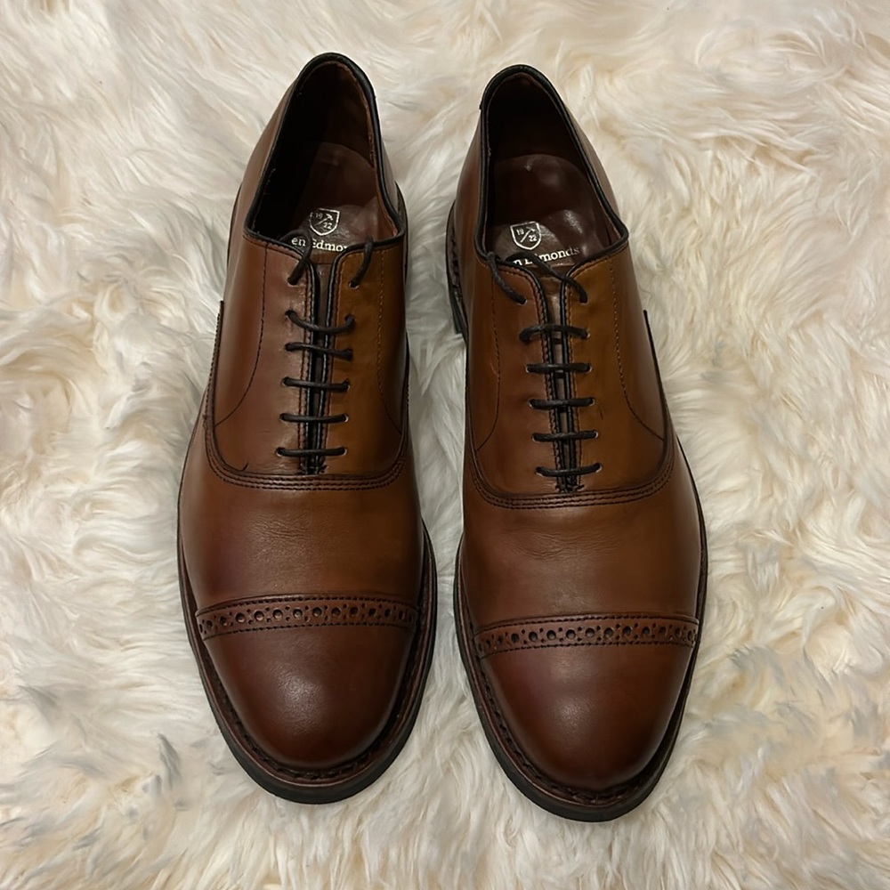 Men’s brown Allen Edmonds dress shoes in original box